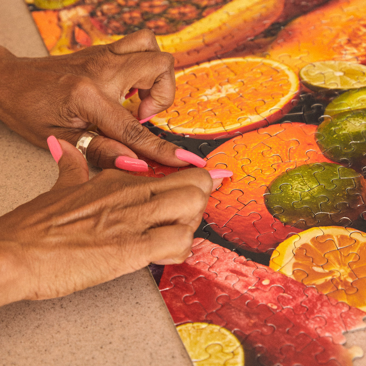 Juicy Puzzle | Le Puzz | 500 Pieces: different types of fruit Puzzle. Juicy is our take on a classic jigsaw puzzle theme — a giant pile of fruit! You might start with the edges or dive right into sorting out the limes. Trypophobia warning this puzzle does feature strawberry and papaya seeds.